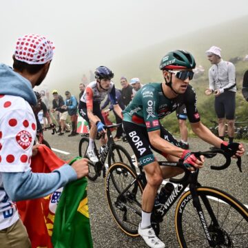 Hindley takes Tour de France lead as Pogacar suffers in Pyrenees