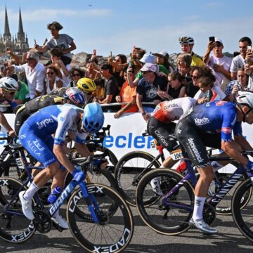 Jasper Philipsen avoids disaster in sprint for Tour de France third stage win