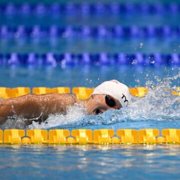 Australia tie best gold haul as Ledecky, Sjostrom make history