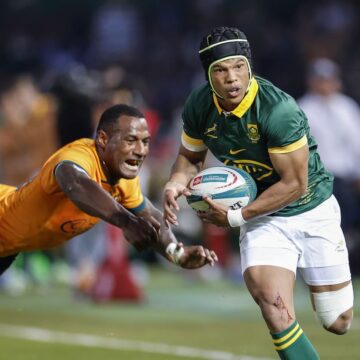 Arendse scores three tries as SA crush Australia