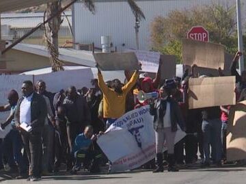 MeatCo employees demand improved employment conditions