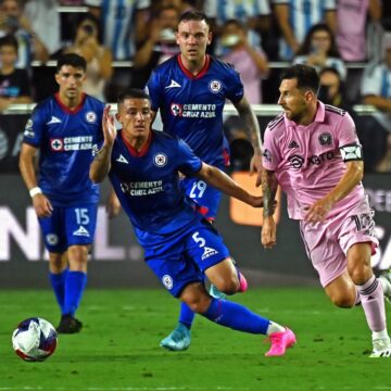 Messi makes magical start to Miami career with late winner on debut