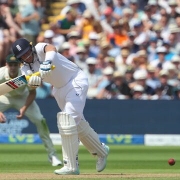 Root leads run-spree as England press for Ashes-levelling win