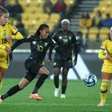 Jamaica defy France but Sweden, Netherlands win World Cup openers