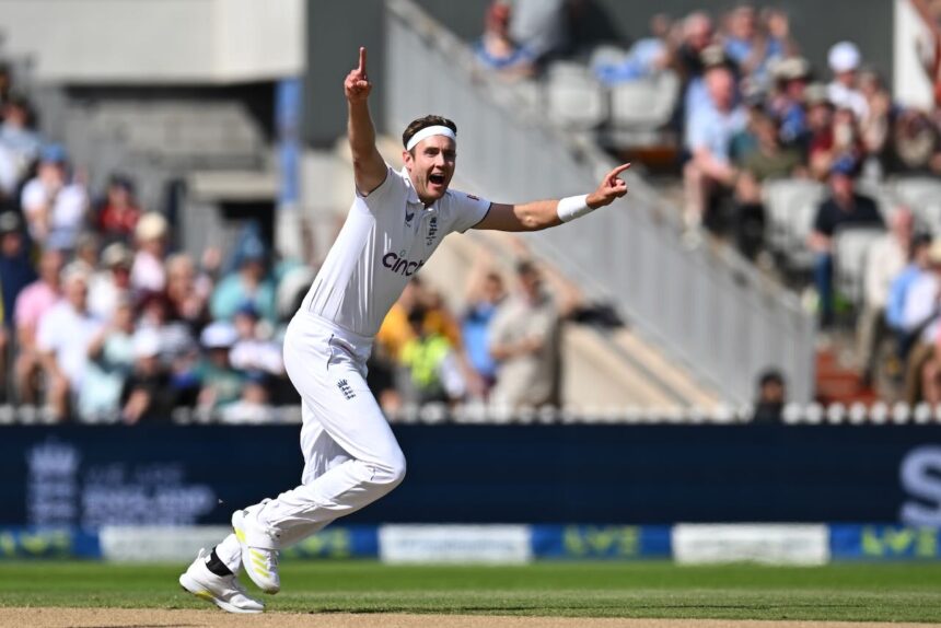 Honours even in fourth Ashes Test as Broad joins 600 club