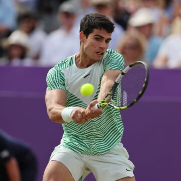 Alcaraz, Medvedev ease into US Open second round