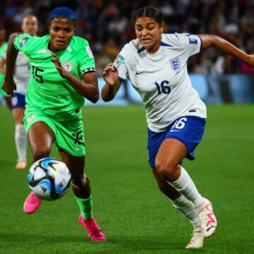 England survive Nigeria scare, Australia also into World Cup quarters