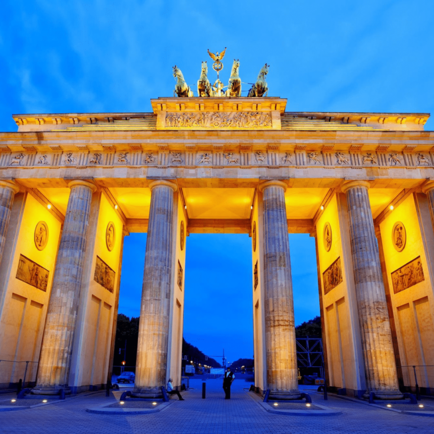 Thousands rally in Berlin in support of Israel