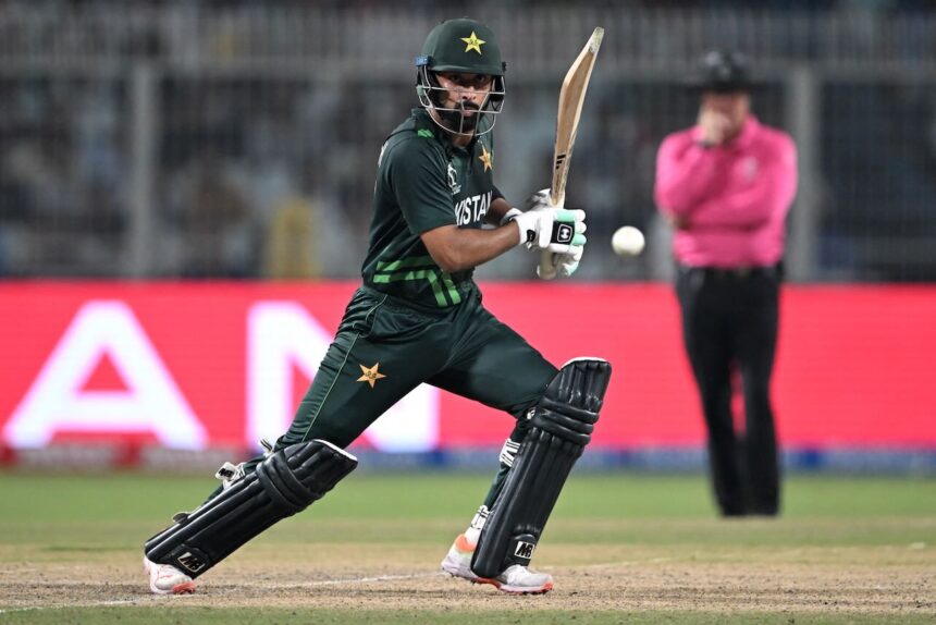 Pakistan down Bangladesh to stay alive at World Cup