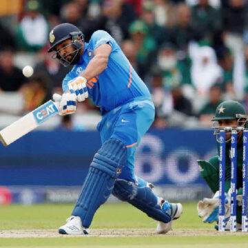 India hand Pakistan seven-wicket World Cup rout