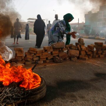 More people flee fresh violence in Sudan