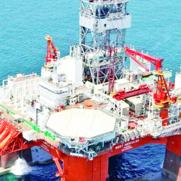 Hercules oil rig arrives at Walvis Bay