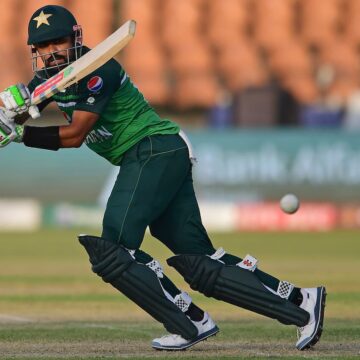 World Cup debacle sees Azam quit in major Pakistan shake-up