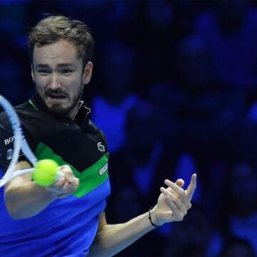 Medvedev books place in ATP Finals semis, Alcaraz back on track