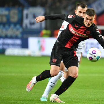 Schick hits hat-trick as Leverkusen beat Bochum, Kane scores in Bayern win