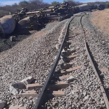 Twelve acid tankers derail near Omaruru