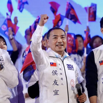 Taiwan election: Kuomintang party asks voters to choose between war and peace