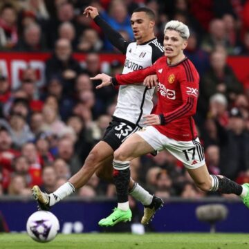 Fulham puncture Man Utd as Man City, Arsenal close on Liverpool