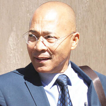 Lawyer aims for acquittal on corruption charges