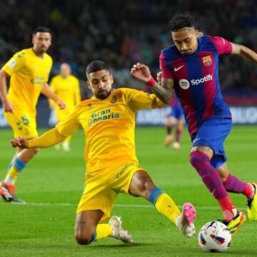 Raphinha guides Barca past Las Palmas to pressure leaders Madrid – Sport